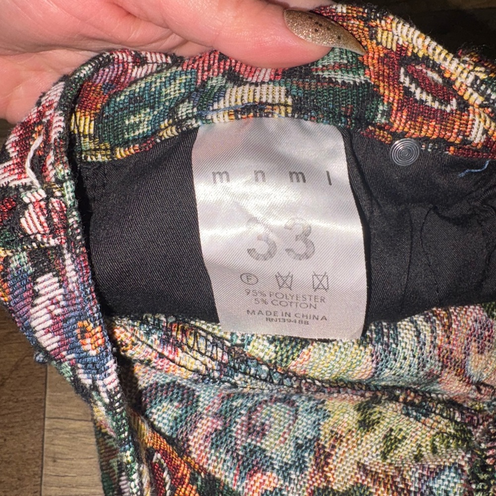 MNML Floral Tapestry Wide-Leg Pants – Size 33 | Statement Streetwear - Picture 7 of 10